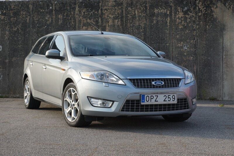 Grå Begagnad 2007 Ford Mondeo Titanium Kombi | 59 000 kr - Bild 1/4