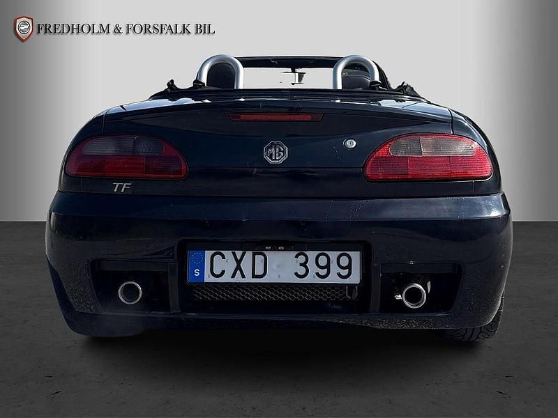 Begagnad MG F 159 HK (116 kW) 2003 Svart Cab