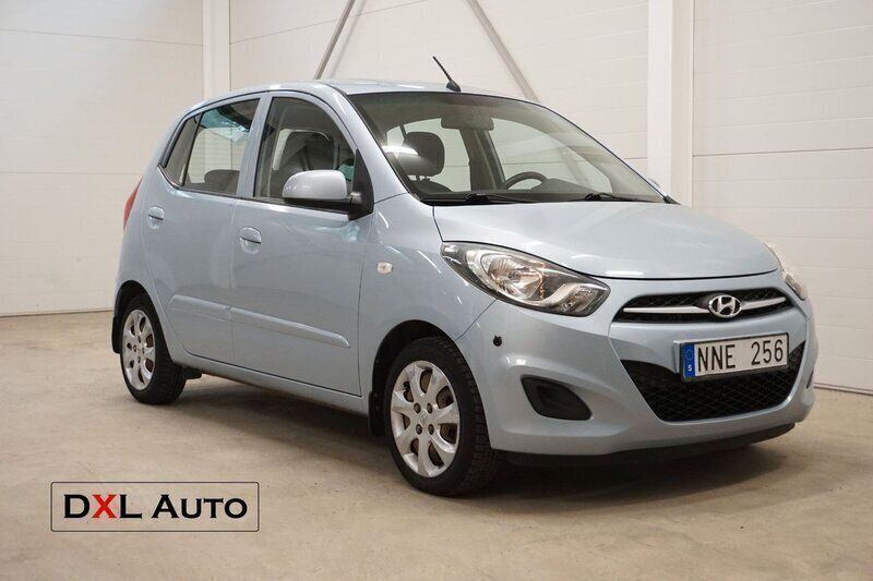 Silver Begagnad 2011 Hyundai i10 Premium Halvkombi | 29 900 kr (Marknadspris) - Bild 1/4