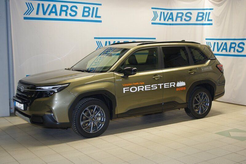 Grön Begagnad 2024 Subaru Forester SUV | 469 000 kr - Bild 1/4