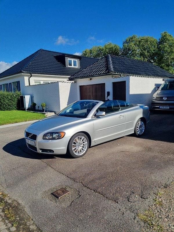 Grå Begagnad 2007 Volvo C70 Summum Cab | 95 000 kr (Superpris) - Bild 1/4