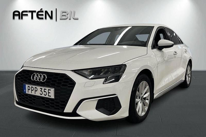 Vit Begagnad 2021 Audi A3 Sedan | 259 800 kr (Marknadspris) - Bild 1/3