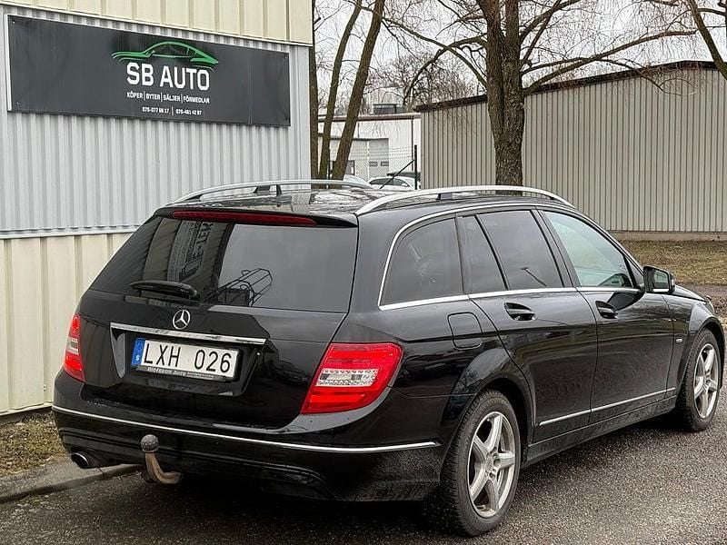 Begagnad Mercedes C220 Avantgarde 170 HK (125 kW) 2011 Svart Kombi