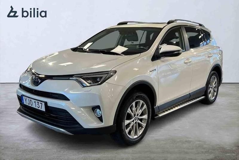 Vit Begagnad 2017 Toyota RAV4 Hybrid SUV | 249 800 kr (Bra pris) - Bild 1/1