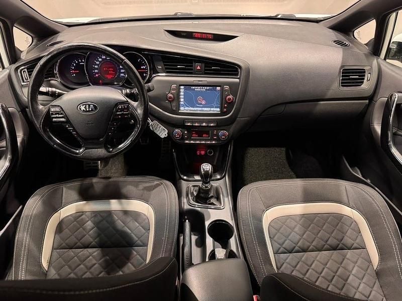 Begagnad Kia Ceed Sportswagon GT-Line 136 HK (100 kW) 2017 Vit Kombi