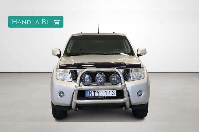 Begagnad Nissan Navara 190 HK (139 kW) 2013 Silver Pickup