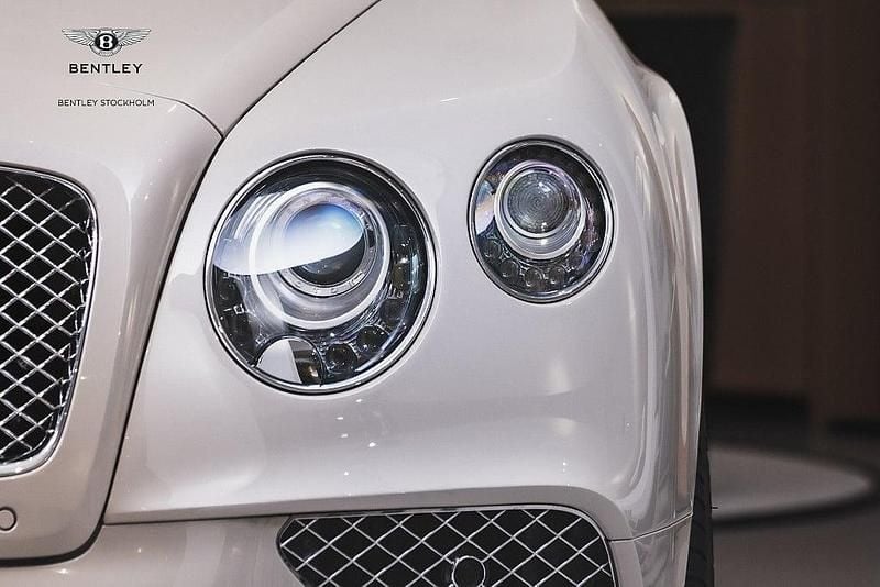 Begagnad Bentley Continental GT Convertible 635 HK (467 kW) 2016 Vit Cab