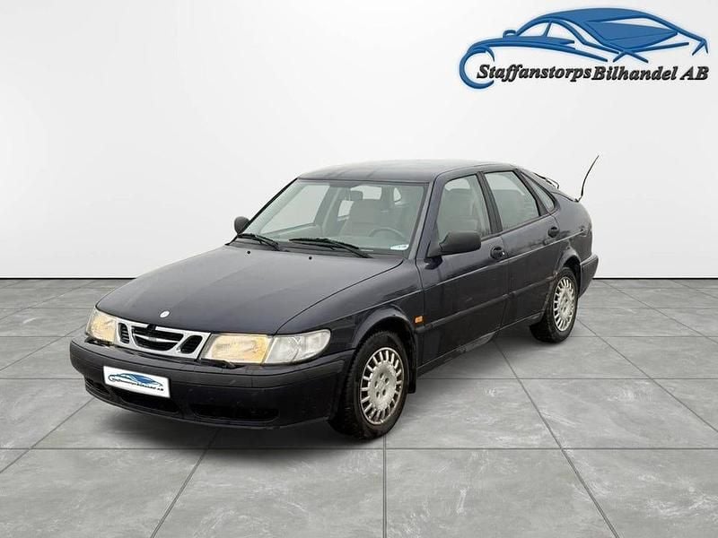 Begagnad Saab 9-3 131 HK (96 kW) 2000 Mörkblå Halvkombi