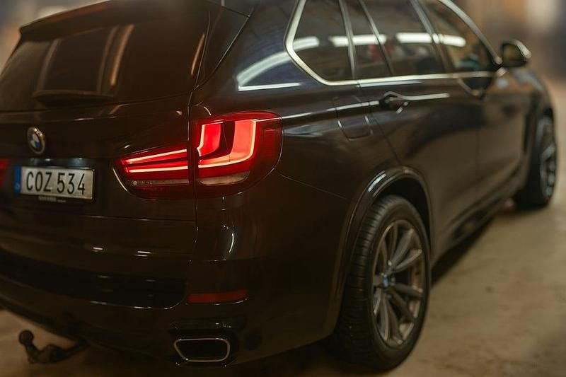 Begagnad BMW X5 M Sport 313 HK (230 kW) 2016 Mörkblå SUV