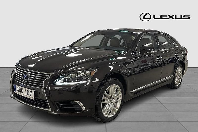 Mörkbrun Begagnad 2012 Lexus LS600h Luxury Line Sedan | 369 900 kr - Bild 1/4
