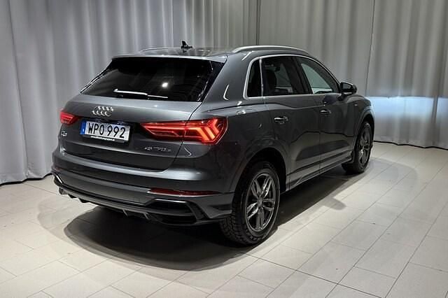 Begagnad Audi Q3 S-Line 248 HK (182 kW) 2021 Daytonagrå pärleffekt SUV