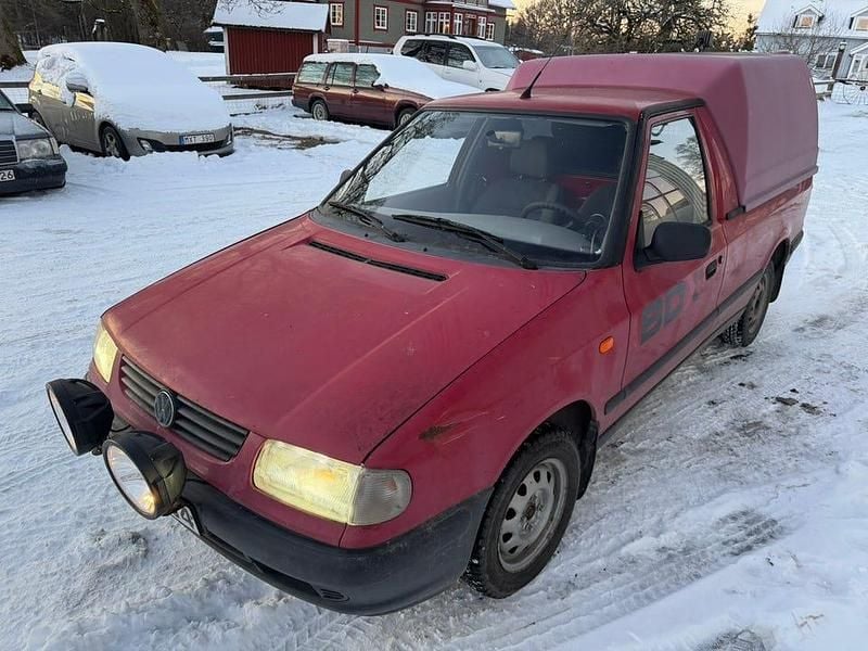 Begagnad VW Caddy 64 HK (47 kW) 2001 Minibuss