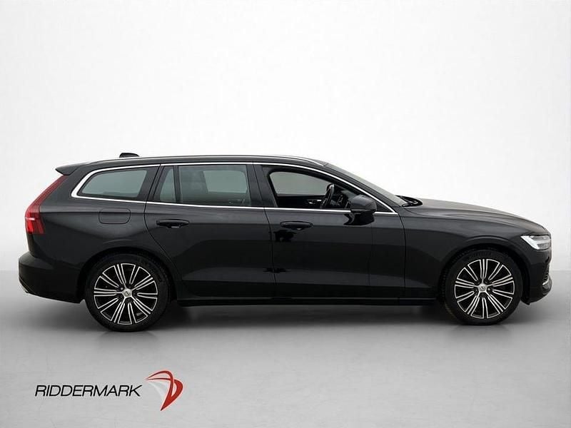 Begagnad Volvo V60 Inscription 350 HK (257 kW) 2022 Svart Kombi