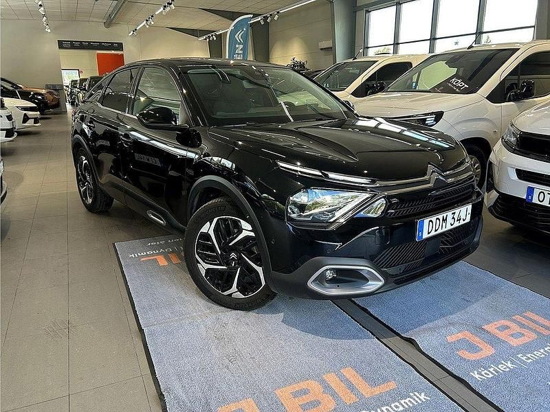 Svart Begagnad 2023 Citroën C4 Shine Halvkombi | 239 900 kr (Marknadspris) - Bild 1/4