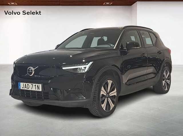 Begagnad Volvo XC40 Core 175 kW (238 HK) 2023 Svart SUV