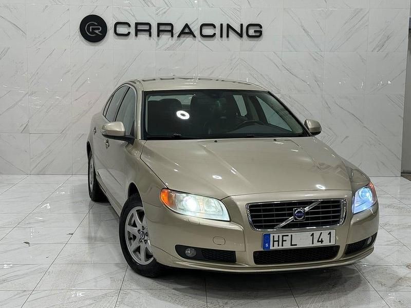 Brun Begagnad 2008 Volvo S80 Summum Sedan | 59 900 kr (Marknadspris) - Bild 1/4