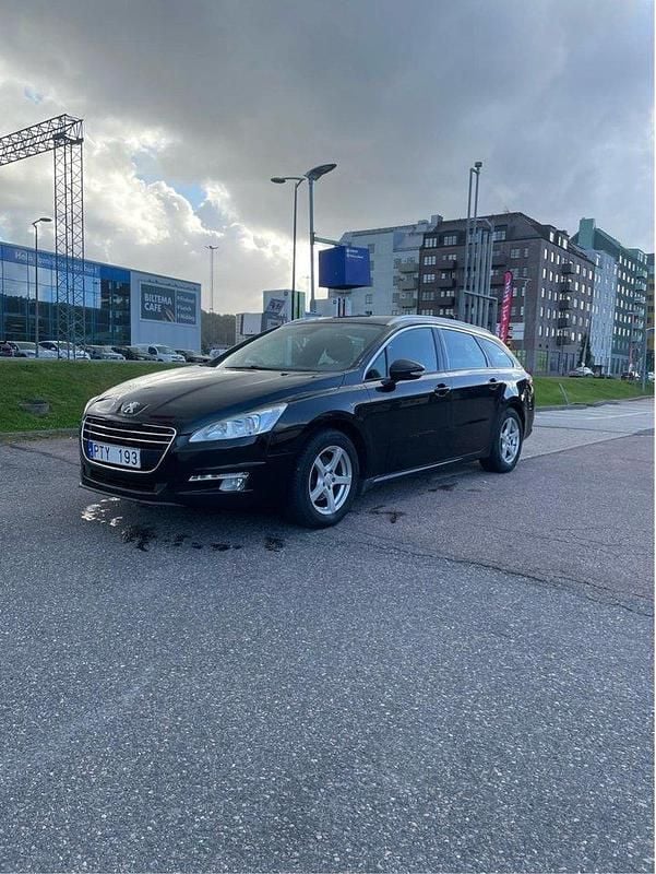 Svart Begagnad 2011 Peugeot 508 Kombi | 45 000 kr (Marknadspris) - Bild 1/4