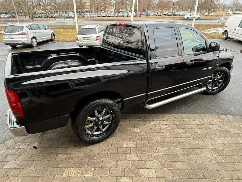 Begagnad Dodge Ram 238 HK (175 kW) 2002 Svart Pickup