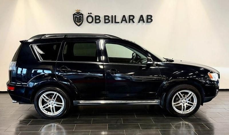 Begagnad Mitsubishi Outlander 156 HK (114 kW) 2012 Svart SUV