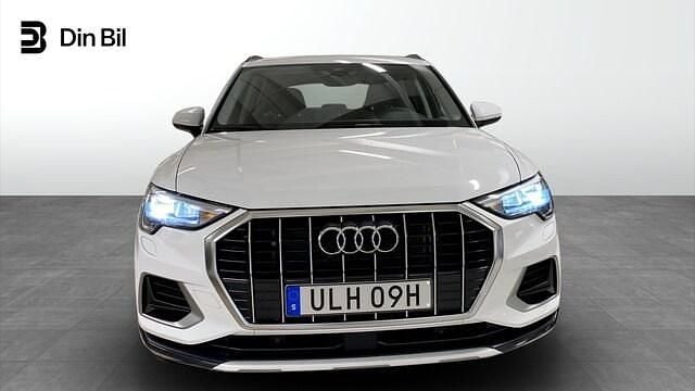 Begagnad Audi Q3 Advanced 150 HK (110 kW) 2024 Vit SUV