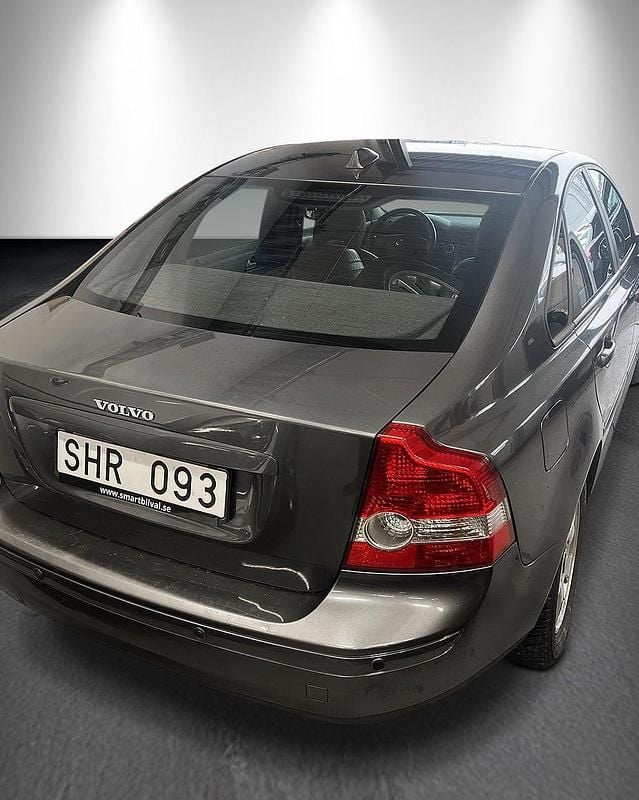 Begagnad Volvo S40 Summum 125 HK (91 kW) 2006 Grå Sedan