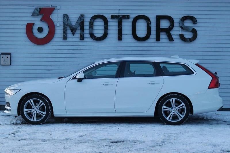 Begagnad Volvo V90 150 HK (110 kW) 2020 Vit Kombi