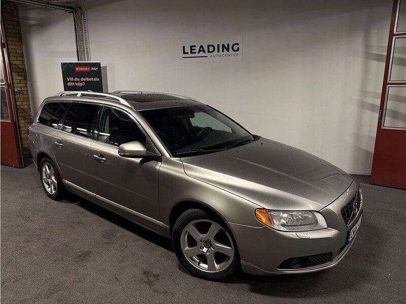 Ljusbrun Begagnad 2011 Volvo V70 Summum Kombi | 99 900 kr (Marknadspris) - Bild 1/4