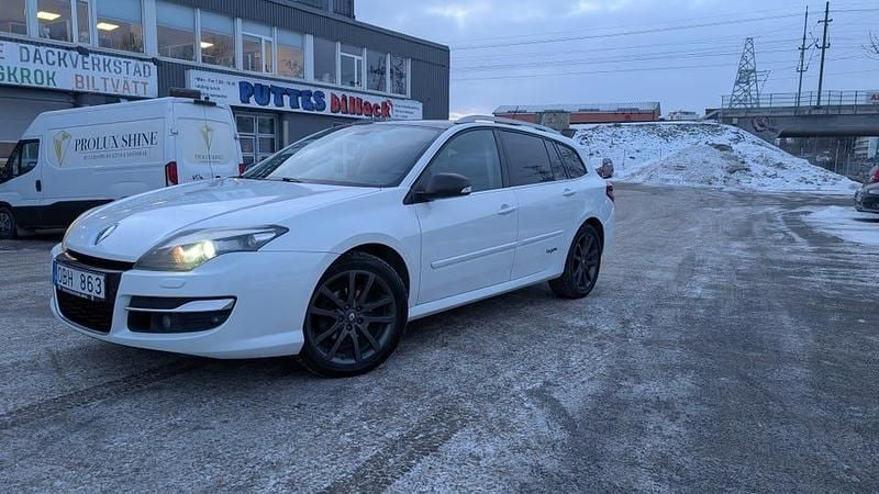 Begagnad 2014 Renault Laguna GrandTour Kombi | 42 420 kr (Marknadspris) - Bild 1/4