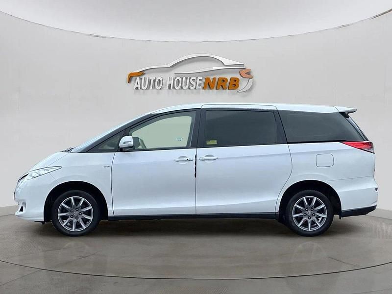 Vit Begagnad 2014 Toyota Previa Minibuss | 179 500 kr - Bild 1/4