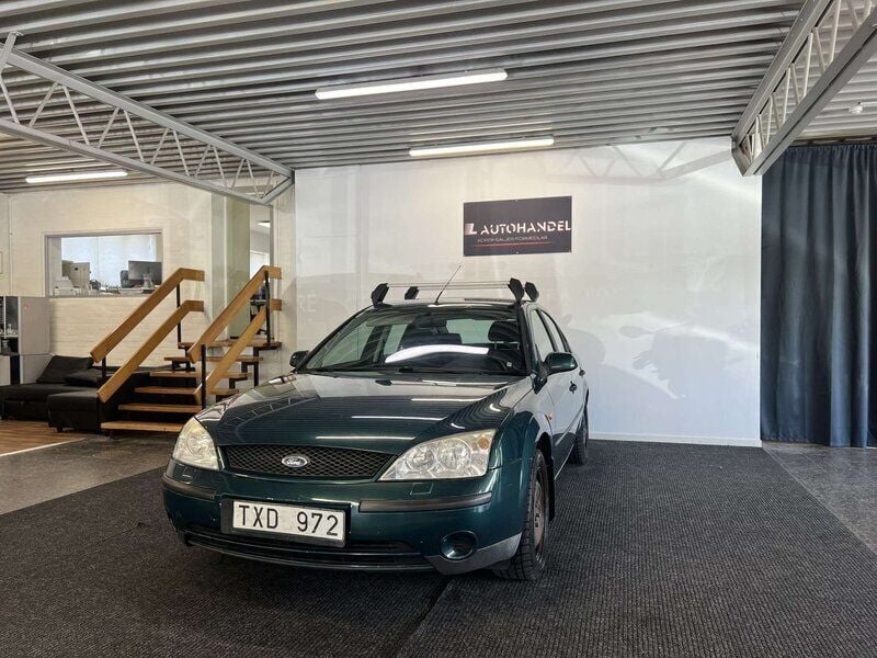 Grön Begagnad 2002 Ford Mondeo Halvkombi | 22 900 kr (Lite dyr) - Bild 1/4
