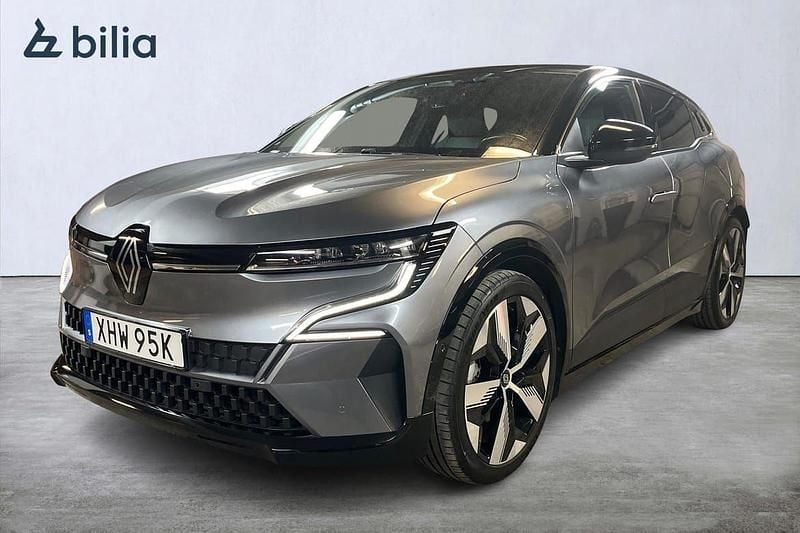 Grå Begagnad 2022 Renault Mégane Techno Halvkombi | 289 900 kr (Marknadspris) - Bild 1/3