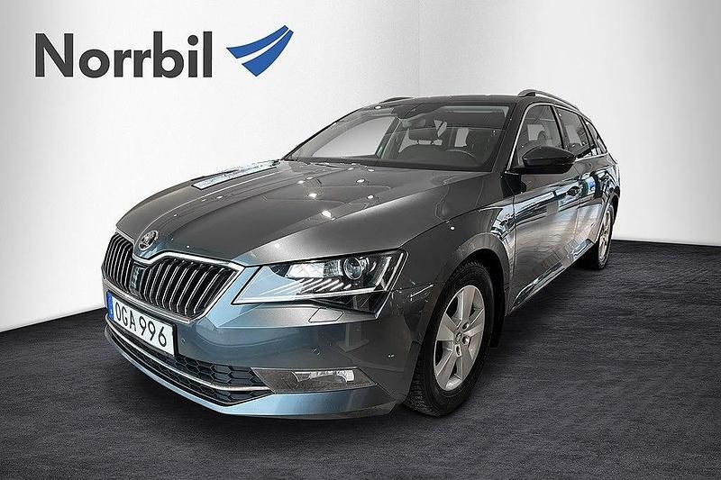 Begagnad Skoda Superb LAURIN & KLEMENT 190 HK (139 kW) 2016 Grå Kombi