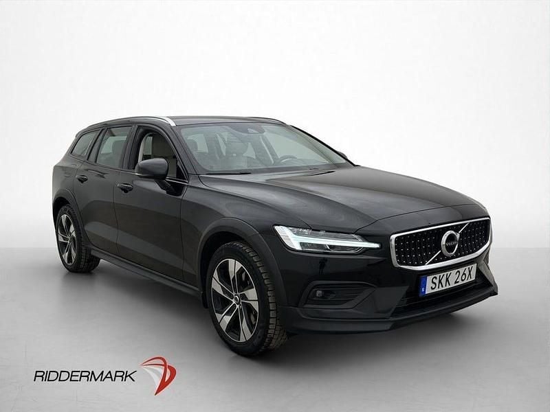 Begagnad Volvo V60 CC 190 HK (139 kW) 2019 Svart Kombi
