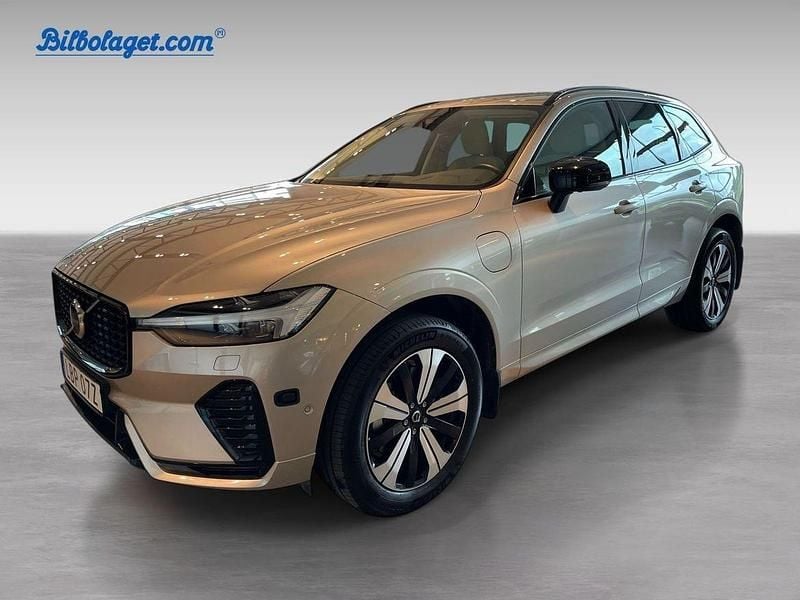 Grå Begagnad 2025 Volvo XC60 Plus SUV | 639 000 kr (Dyr) - Bild 1/4
