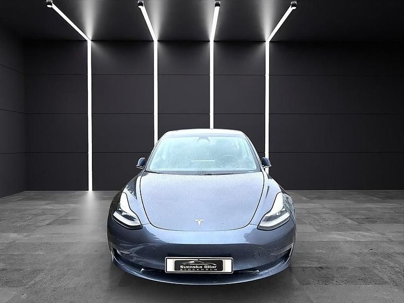 Begagnad Tesla Model 3 Performance 461 kW (627 HK) 2020 Grå Sedan