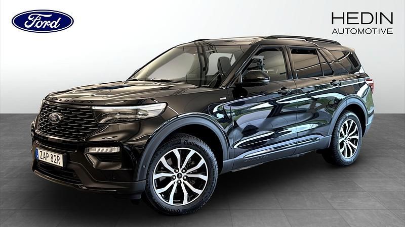 Svart (black) Begagnad 2021 Ford Explorer ST-Line SUV | 469 000 kr (Marknadspris) - Bild 1/4