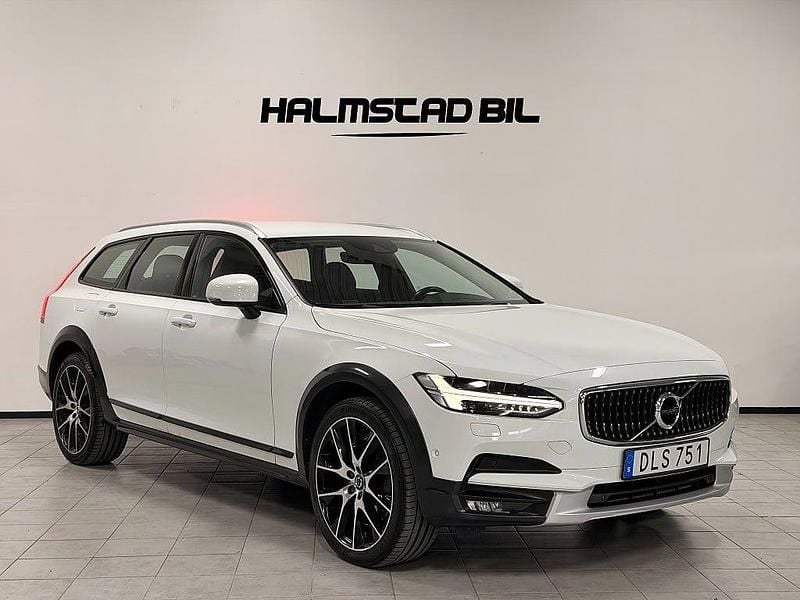 Vit Begagnad 2017 Volvo V90 CC Inscription Kombi | 249 500 kr (Lite dyr) - Bild 1/4