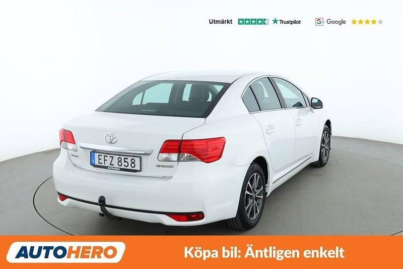 Begagnad Toyota Avensis Active 148 HK (108 kW) 2014 Vit Sedan