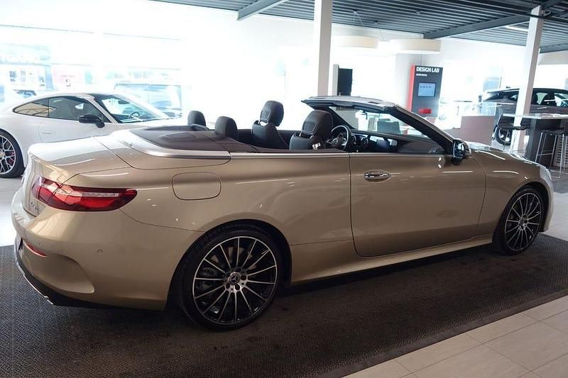 Begagnad Mercedes E400 AMG line 333 HK (244 kW) 2018 Silver Cab