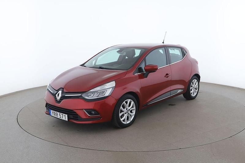 Mörkröd (röd) Begagnad 2018 Renault Clio IV Intens Halvkombi | 100 000 kr (Marknadspris) - Bild 1/3