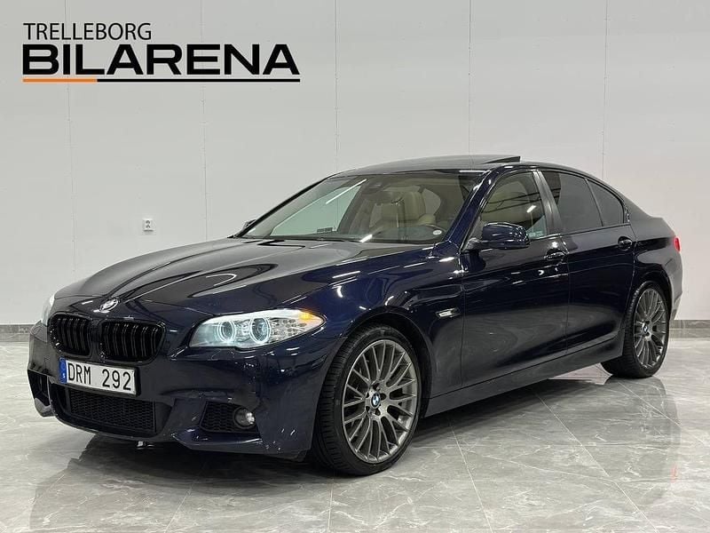 Blå Begagnad 2013 BMW 535 Sedan | 169 900 kr (Superpris) - Bild 1/4