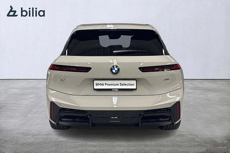 Begagnad BMW iX M Sport 400 kW (544 HK) 2026 Grå SUV