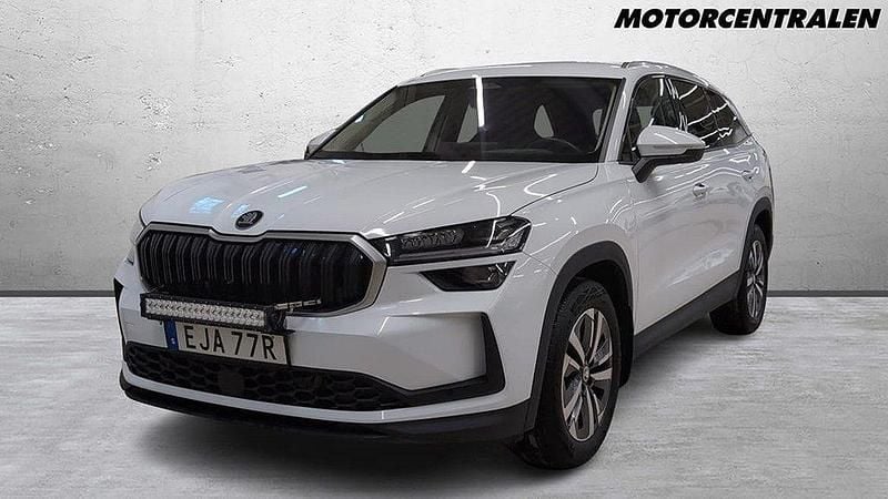 Vit Begagnad 2024 Skoda Kodiaq Selection SUV | 429 000 kr (Superpris) - Bild 1/3
