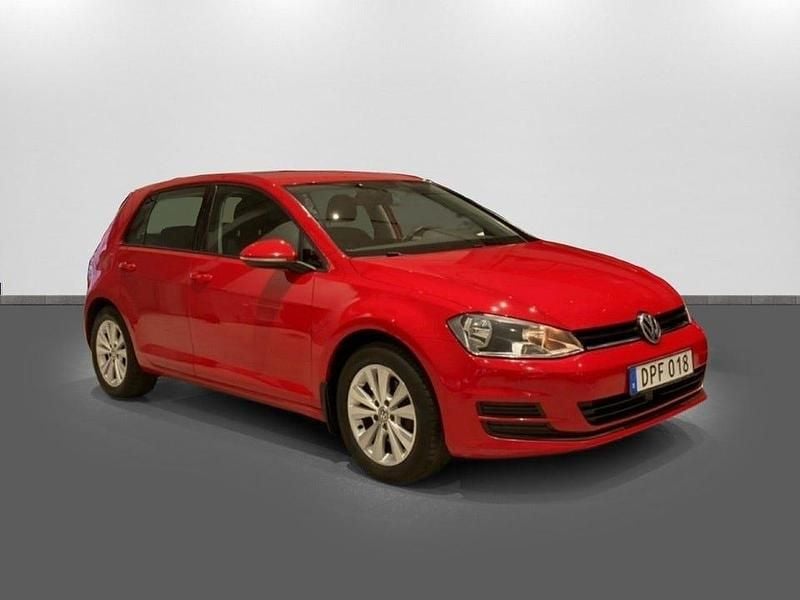 Begagnad VW Golf VII 125 HK (91 kW) 2016 Röd Halvkombi