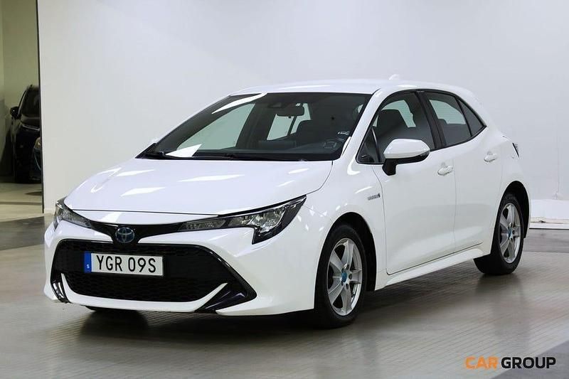 Begagnad Toyota Corolla Hybrid Active 122 HK (89 kW) 2019 Vit Halvkombi