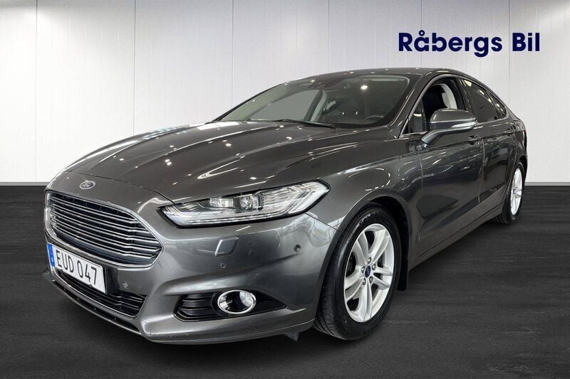 Grå Begagnad 2015 Ford Mondeo Business Edition Halvkombi | 169 800 kr (Lite dyr) - Bild 1/4