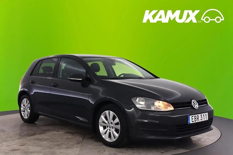 Silver/grå Begagnad 2013 VW Golf VII Halvkombi | 84 700 kr (Marknadspris) - Bild 1/4
