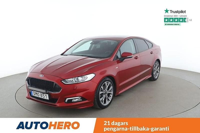 Röd Begagnad 2016 Ford Mondeo ST-Line Halvkombi | 135 000 kr (Bra pris) - Bild 1/4