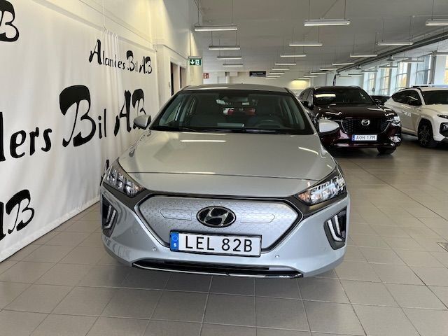 Begagnad Hyundai Ioniq Premium 100 kW (136 HK) 2019 Grå Halvkombi