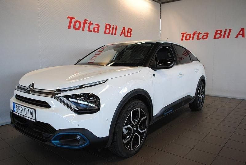 Vit Begagnad 2022 Citroën e-C4 Halvkombi | 269 000 kr (Dyr) - Bild 1/4
